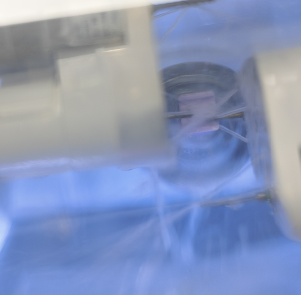 Milling machine creating a dental crown